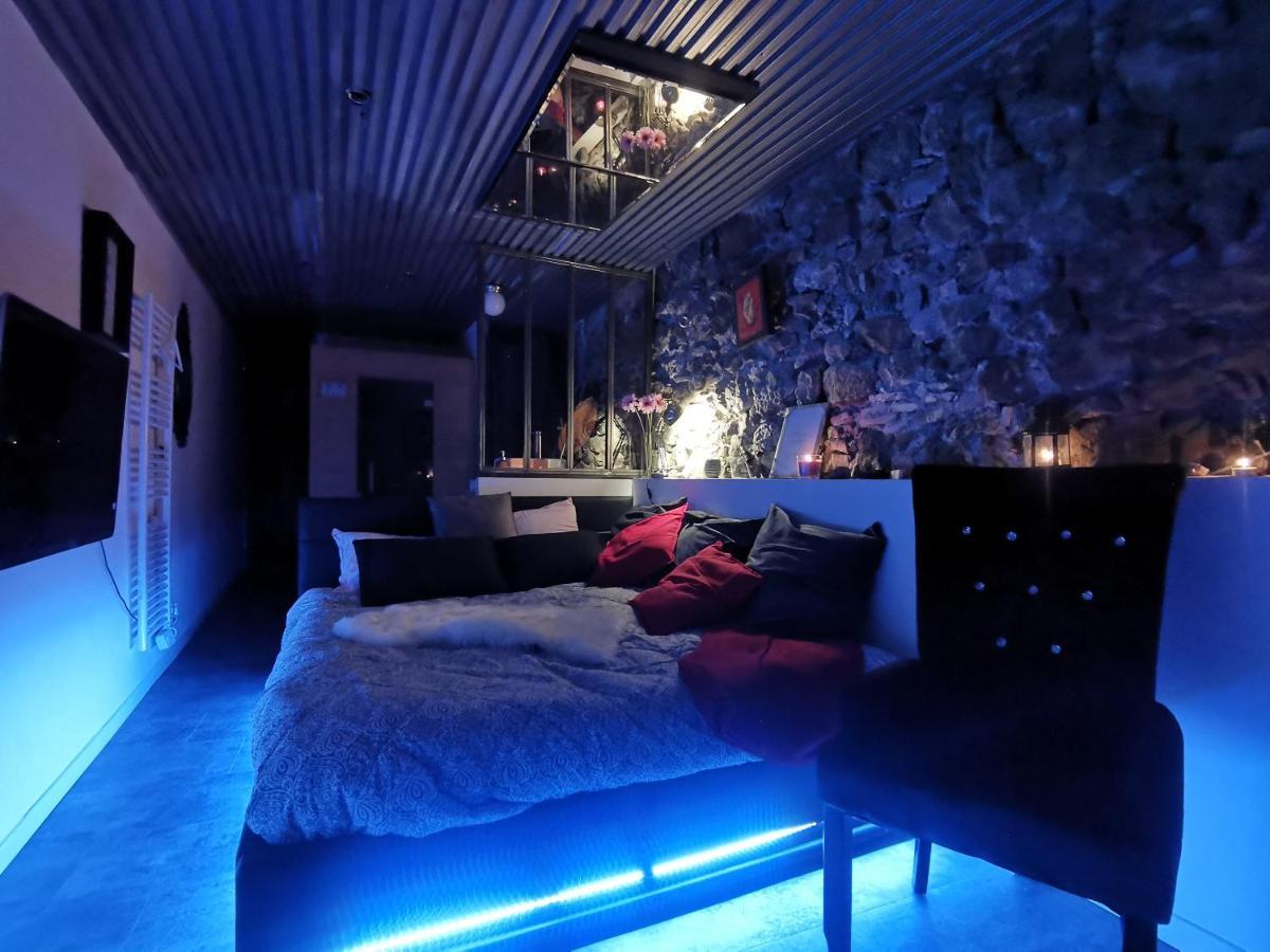 Sweet Loft Grenoble-Love Room Avec Jacuzzi & Sauna Ngoại thất bức ảnh