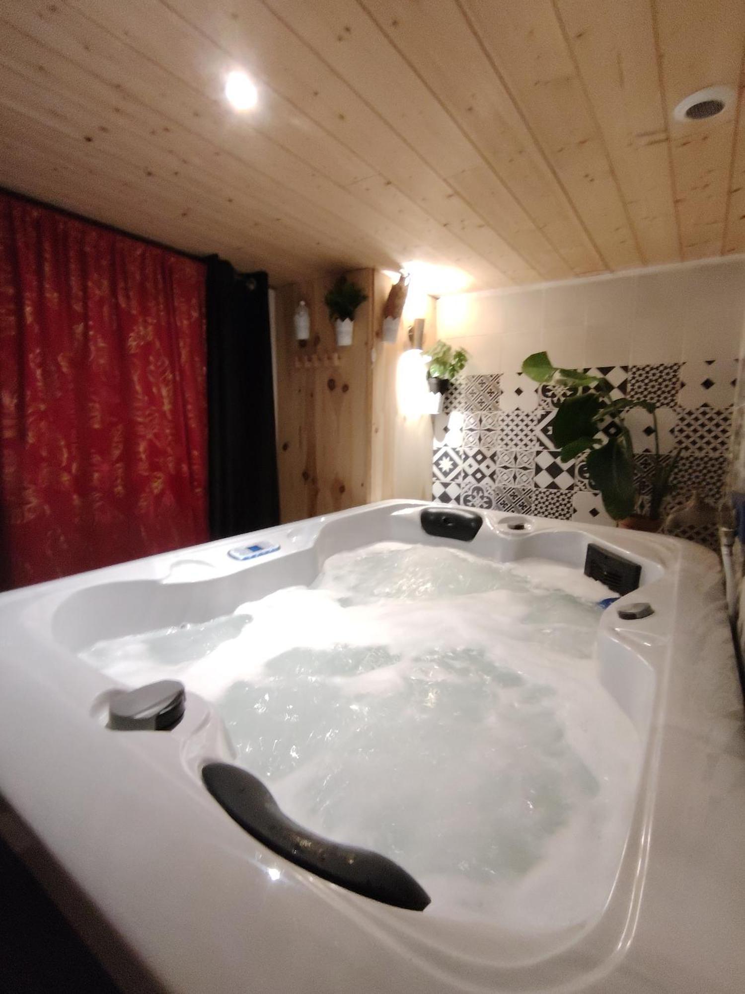 Sweet Loft Grenoble-Love Room Avec Jacuzzi & Sauna Ngoại thất bức ảnh